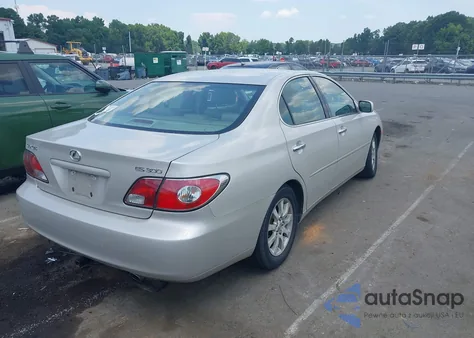 2002 Lexus Es 300 from USA, damaged, VIN JTHBF30G220035419